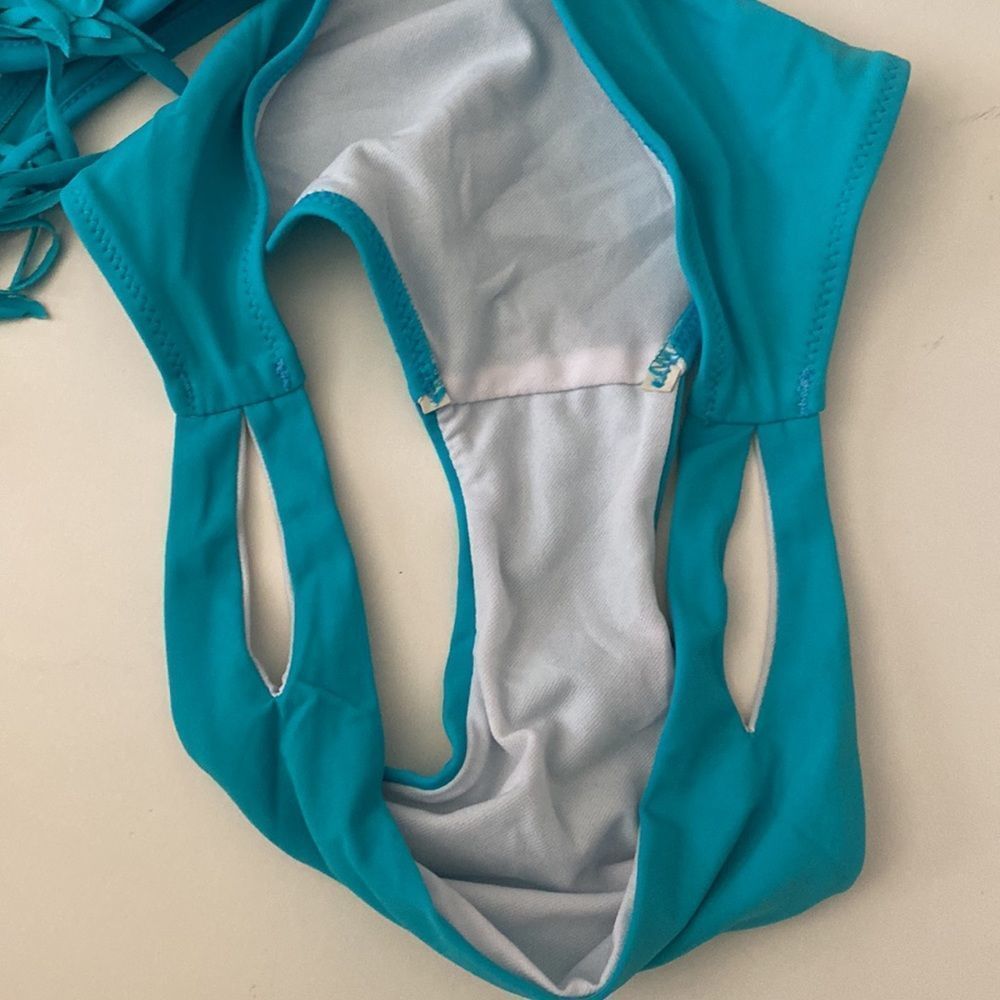Two piece bikini - Picture 2 of 11